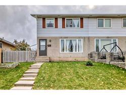 5624 Pensacola Crescent SE Calgary, AB T2A 2G6