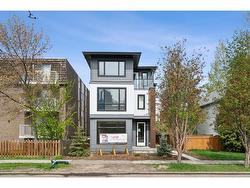 1-742 Memorial Drive NW Calgary, AB T2N 3C7