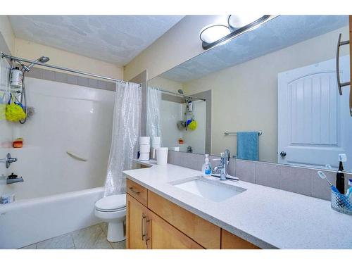 143 Taralake Way Ne, Calgary, AB - Indoor Photo Showing Bathroom