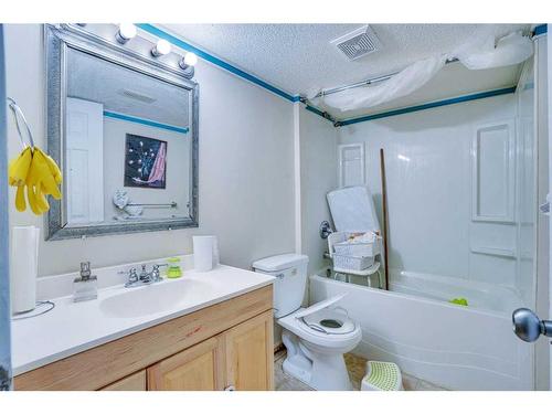 143 Taralake Way Ne, Calgary, AB - Indoor Photo Showing Bathroom