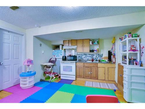 143 Taralake Way Ne, Calgary, AB - Indoor Photo Showing Kitchen