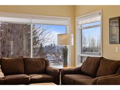 55 Prominence Point Sw, Calgary, AB - Indoor Photo Showing Living Room