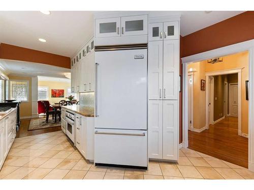 55 Prominence Point Sw, Calgary, AB - Indoor Photo Showing Kitchen