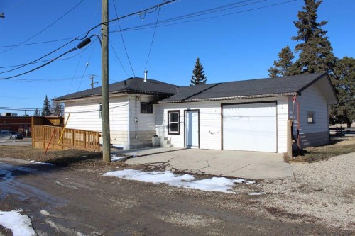 4517 55 Ave, Olds, AB 