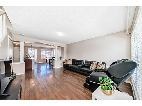 69 New Brighton Green Se, Calgary, AB - Indoor Photo Showing Other Room