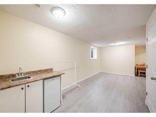 69 New Brighton Green Se, Calgary, AB - Indoor Photo Showing Other Room