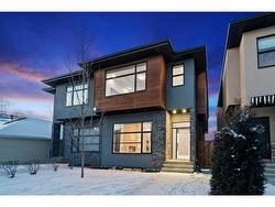 224 26 Avenue NE Calgary, AB T2E 1Y9