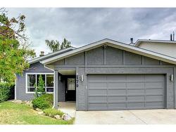 179 Hawkcliff Way NW Calgary, AB T3G 2T5