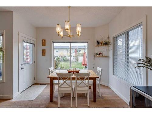 109 Evanspark Gardens Nw, Calgary, AB - Indoor Photo Showing Dining Room