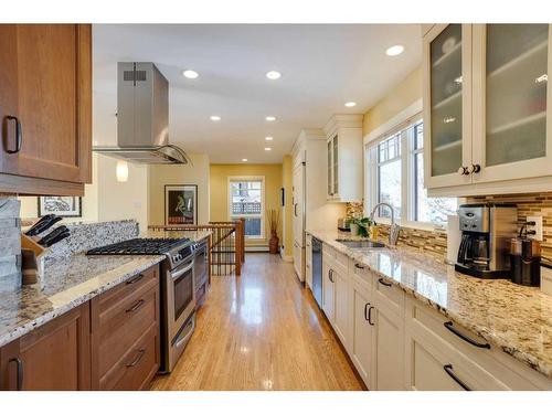 73 Holden Road Sw, Calgary, AB - Indoor Photo Showing Kitchen With Upgraded Kitchen