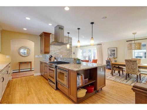 73 Holden Road Sw, Calgary, AB - Indoor Photo Showing Kitchen With Upgraded Kitchen