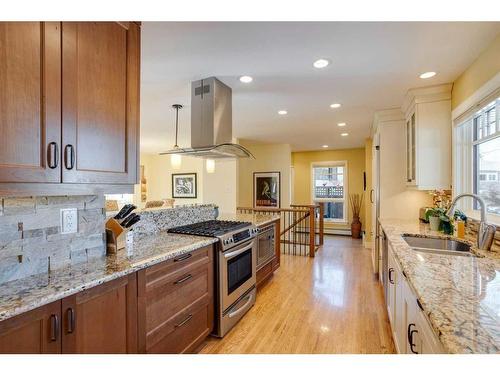 73 Holden Road Sw, Calgary, AB - Indoor Photo Showing Kitchen With Double Sink With Upgraded Kitchen