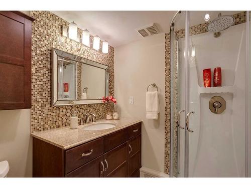 73 Holden Road Sw, Calgary, AB - Indoor Photo Showing Bathroom