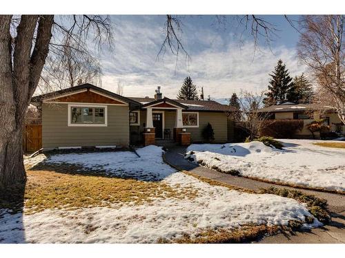 73 Holden Road Sw, Calgary, AB - Outdoor