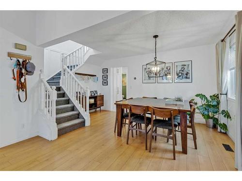 39 Macewan Glen Way Nw, Calgary, AB - Indoor Photo Showing Dining Room