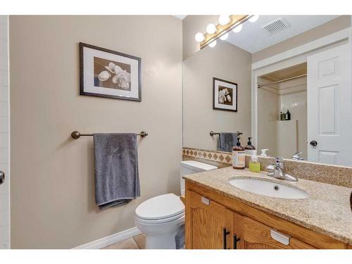 39 Macewan Glen Way Nw, Calgary, AB - Indoor Photo Showing Bathroom