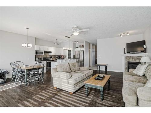 103 Bridle Estates Mews Sw, Calgary, AB - Indoor Photo Showing Living Room