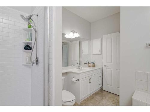 103 Bridle Estates Mews Sw, Calgary, AB - Indoor Photo Showing Bathroom