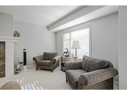 103 Bridle Estates Mews Sw, Calgary, AB - Indoor Photo Showing Living Room