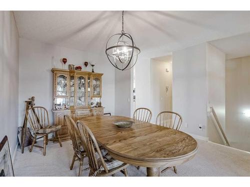 103 Bridle Estates Mews Sw, Calgary, AB - Indoor Photo Showing Dining Room