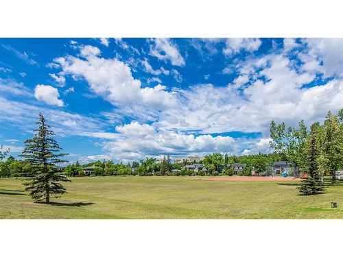 2609 7 Avenue Nw, Calgary, AB - Outdoor With View