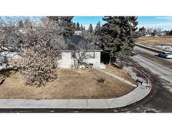 1102 21 Avenue NW Calgary, AB T2M 1K9