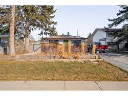 8012 33 Avenue NW Calgary, AB T3B 1L7