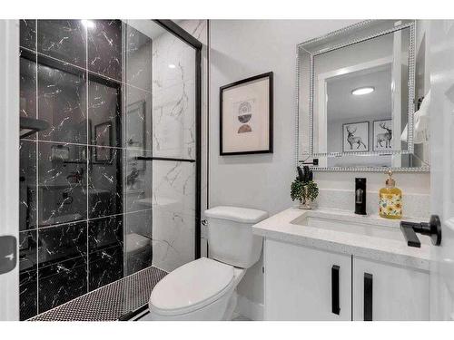 179 Flavelle Road Se, Calgary, AB - Indoor Photo Showing Bathroom