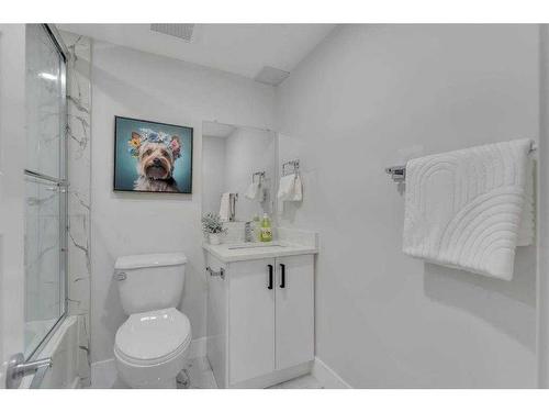 179 Flavelle Road Se, Calgary, AB - Indoor Photo Showing Bathroom