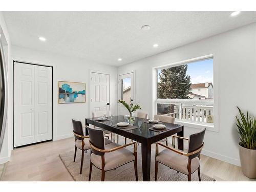 16 Erin Circle Se, Calgary, AB - Indoor Photo Showing Dining Room