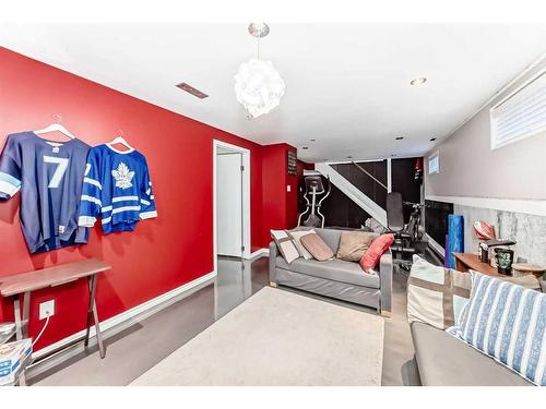 2310 14A Street Sw, Calgary, AB - Indoor