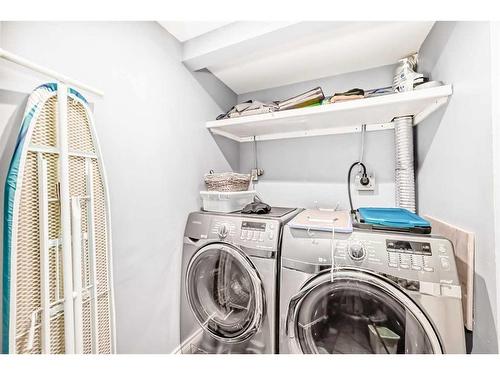 2310 14A Street Sw, Calgary, AB - Indoor Photo Showing Laundry Room