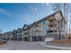 318-15 Aspenmont Heights SW Calgary, AB T3H 0E3