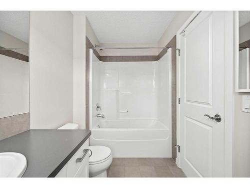 116 New Brighton Grove Se, Calgary, AB - Indoor Photo Showing Bathroom