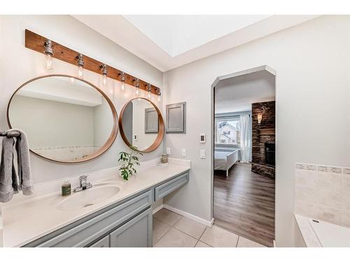 95 Tuscany Hills Park Nw, Calgary, AB - Indoor Photo Showing Bathroom