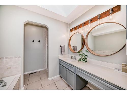 95 Tuscany Hills Park Nw, Calgary, AB - Indoor Photo Showing Bathroom