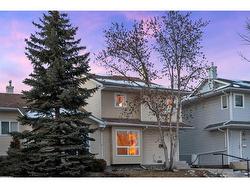 179 Deerfield Drive SE Calgary, AB T2J 7B7