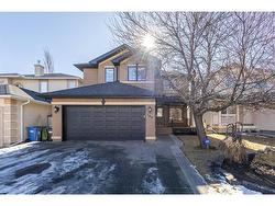 149 Panorama Hills View NW Calgary, AB T3K 5B8