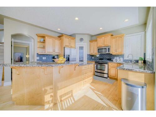 39 Weston Rise Sw, Calgary, AB - Indoor Photo Showing Kitchen With Stainless Steel Kitchen