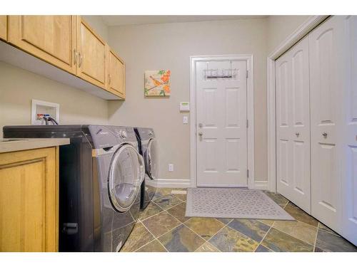 39 Weston Rise Sw, Calgary, AB - Indoor Photo Showing Laundry Room