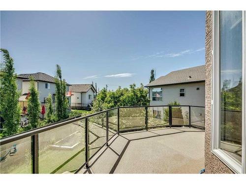 39 Weston Rise Sw, Calgary, AB - Outdoor With Exterior