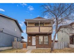 33 Templeton Bay NE Calgary, AB T1Y 4Y4