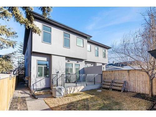 2033 45 Avenue Sw, Calgary, AB - Outdoor