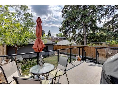 2033 45 Avenue Sw, Calgary, AB - Outdoor