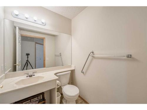 128 Coral Shores Cape Ne, Calgary, AB - Indoor Photo Showing Bathroom