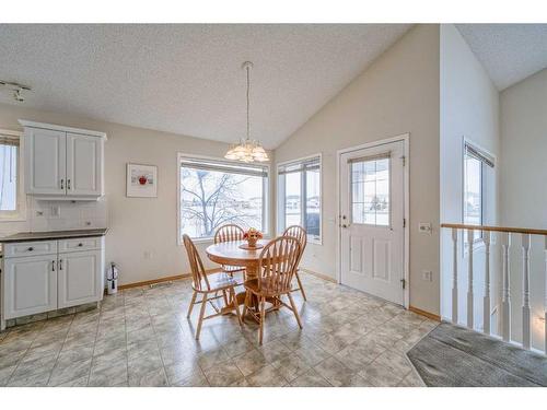 128 Coral Shores Cape Ne, Calgary, AB - Indoor Photo Showing Dining Room