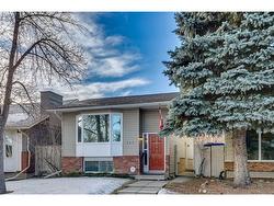 147 Sunbank Way SE Calgary, AB T2X 2E4