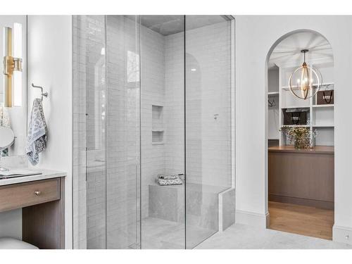 4318 4A Street Sw, Calgary, AB - Indoor Photo Showing Bathroom