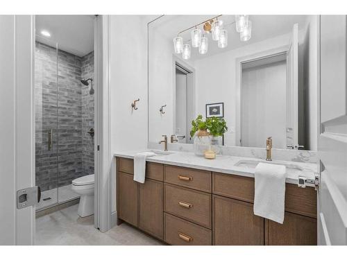 4318 4A Street Sw, Calgary, AB - Indoor Photo Showing Bathroom