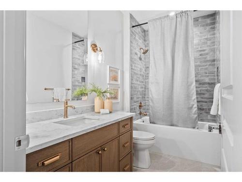 4318 4A Street Sw, Calgary, AB - Indoor Photo Showing Bathroom